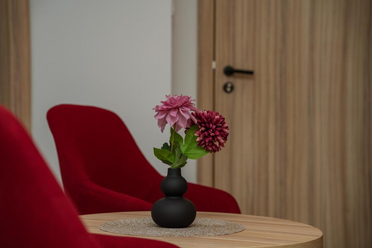 Maestro - Rooms & Restaurant Vukovar Luaran gambar