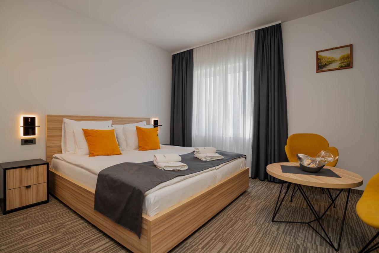 Maestro - Rooms & Restaurant Vukovar Luaran gambar