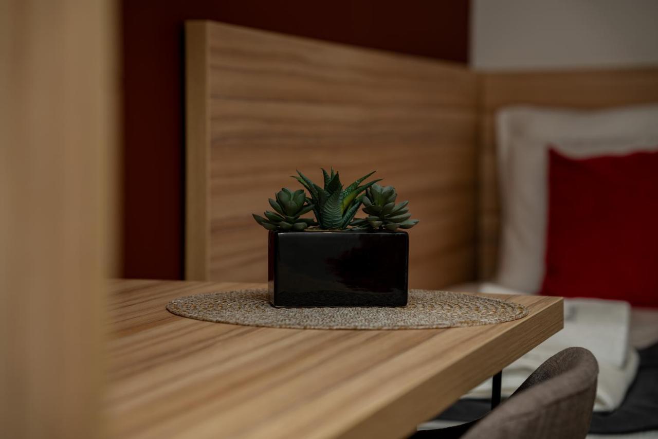 Maestro - Rooms & Restaurant Vukovar Luaran gambar