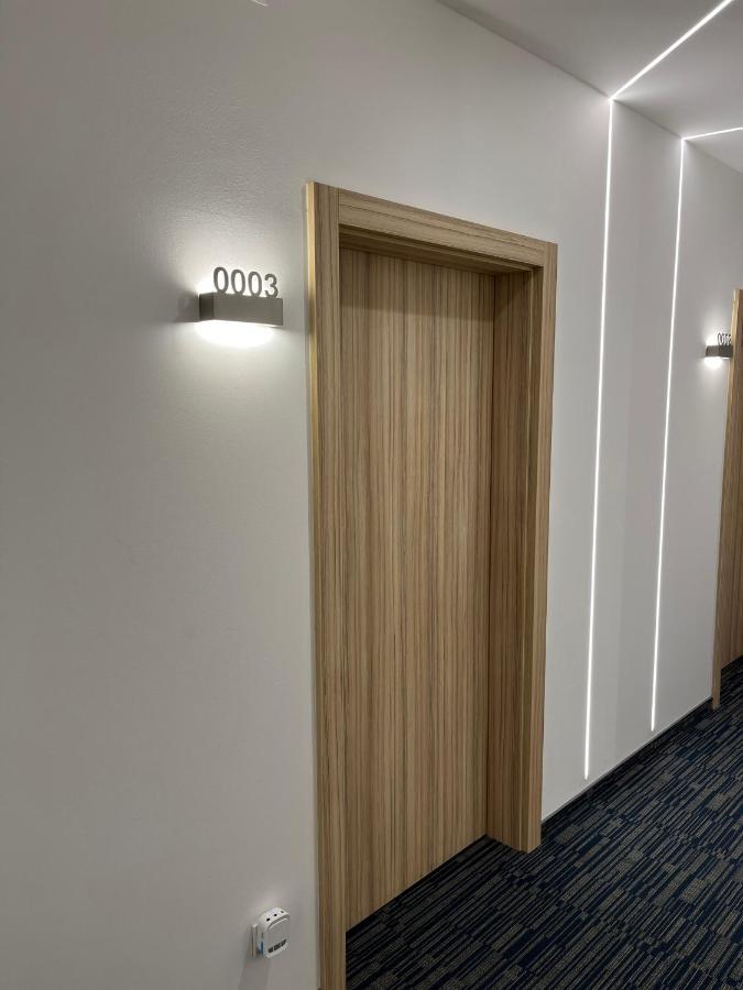 Maestro - Rooms & Restaurant Vukovar Luaran gambar