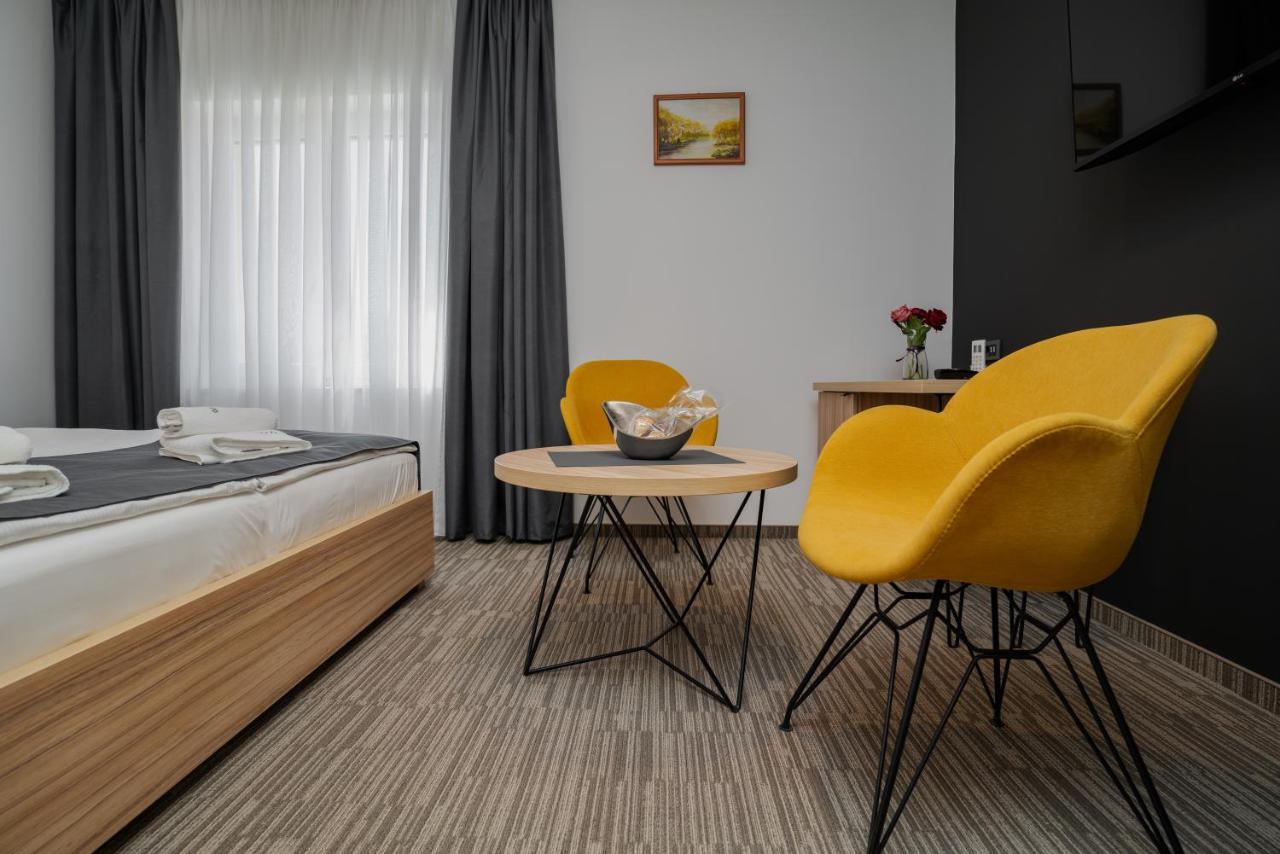 Maestro - Rooms & Restaurant Vukovar Luaran gambar