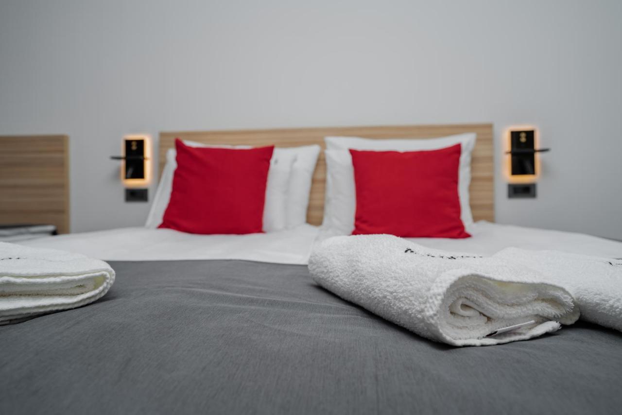 Maestro - Rooms & Restaurant Vukovar Luaran gambar