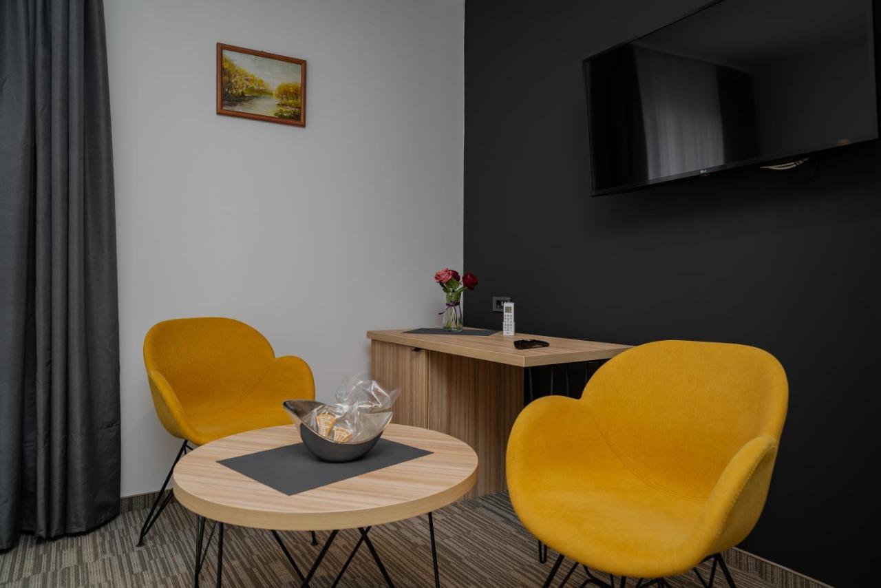 Maestro - Rooms & Restaurant Vukovar Luaran gambar