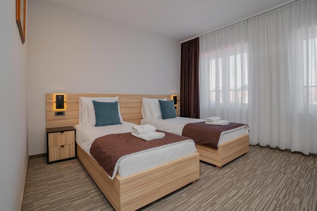 Maestro - Rooms & Restaurant Vukovar Luaran gambar